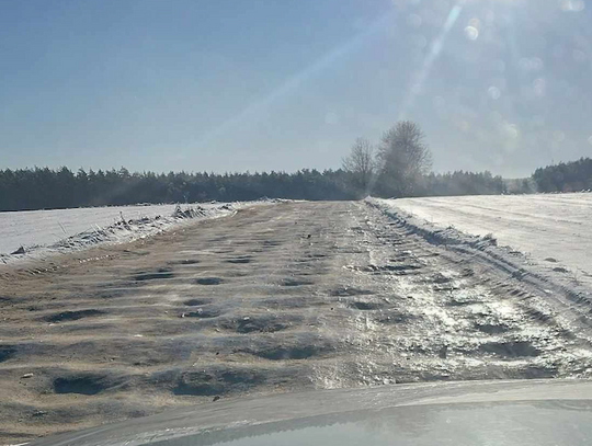 Mieszkańcy skarżą się na zimowe utrzymanie dróg w Gminie Kościerzyna