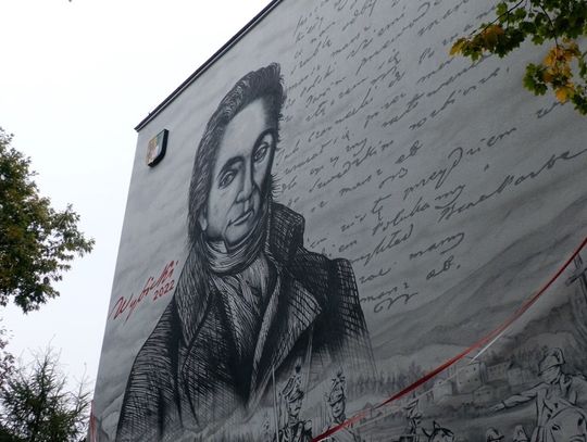 Odsłonięto mural na budynku "Ogólniaka"