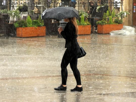 Ostrzeżenia IMiGW: Intensywne opady deszczu w powiecie kościerskim