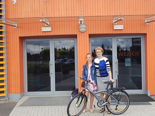 Pani Jolanta wygrała rower w loterii Aqua Centrum