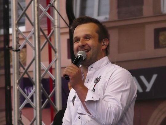 Paweł Gołecki na kościerskim rynku