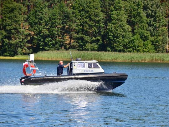 Policja w Kościerzynie dba o bezpieczeństwo nad Jeziorami Wdzydzkimi