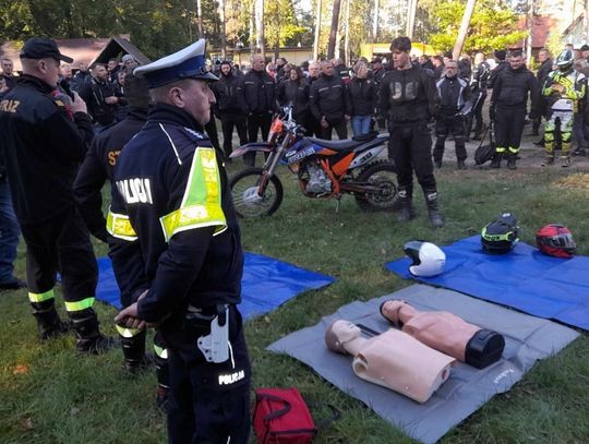 Policjanci na zakończeniu sezonu motocyklowego