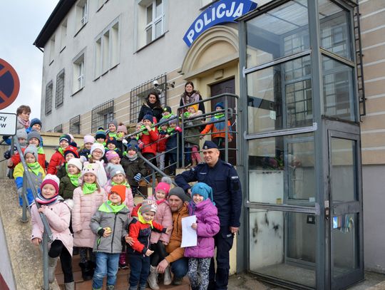 Policjanci zapraszają do zwiedzania komendy 