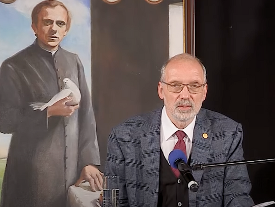 Prof. Andrzej Nowak o niepokojących scenariuszach dla ludzkości