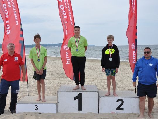 Rewelacyjny wynik pływaków Aqua Sport na plaży w Sopocie