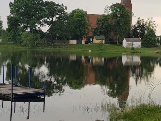 Tragedia w Nowym Barkoczynie. W jeziorze utopił się mężczyzna