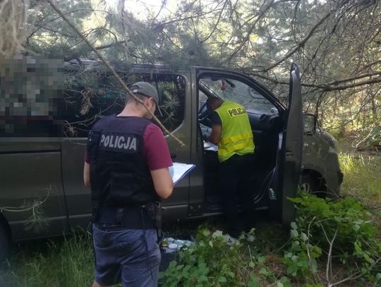 Ukradli 4 busy. Są już za kratkami