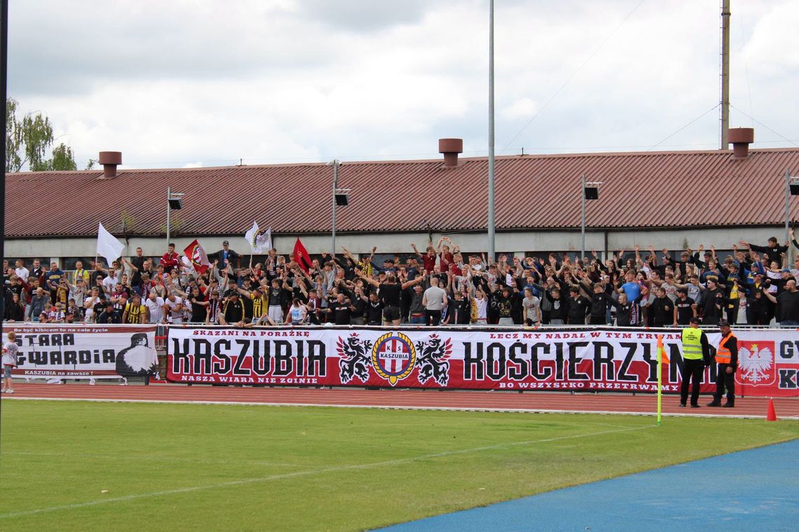 80-lecie Kaszubii w Kościerzynie: mecz legend, strefa kibica i serdeczne podziękowania dla partnerów 80-lecie Kaszubii w Kościerzynie: mecz legend, strefa kibica i serdeczne podziękowania dla partnerów