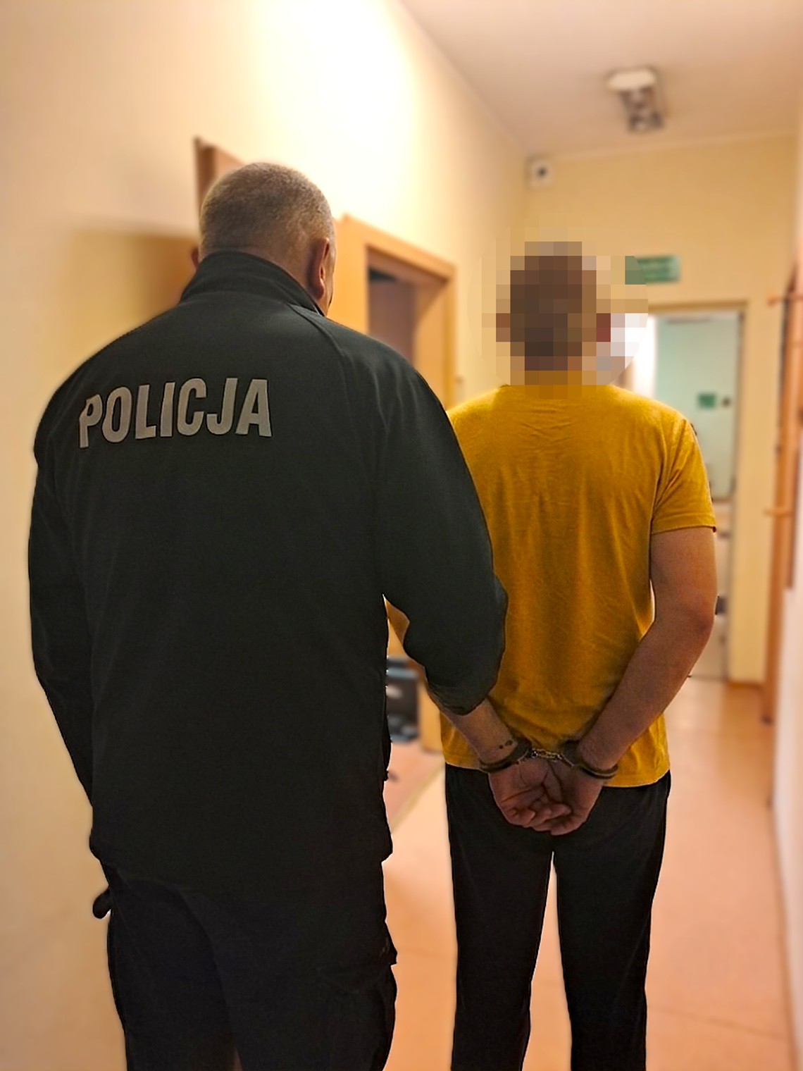 Awantura na osiedlu zakończona w policyjnym areszcie Awantura na osiedlu zakończona w policyjnym areszcie