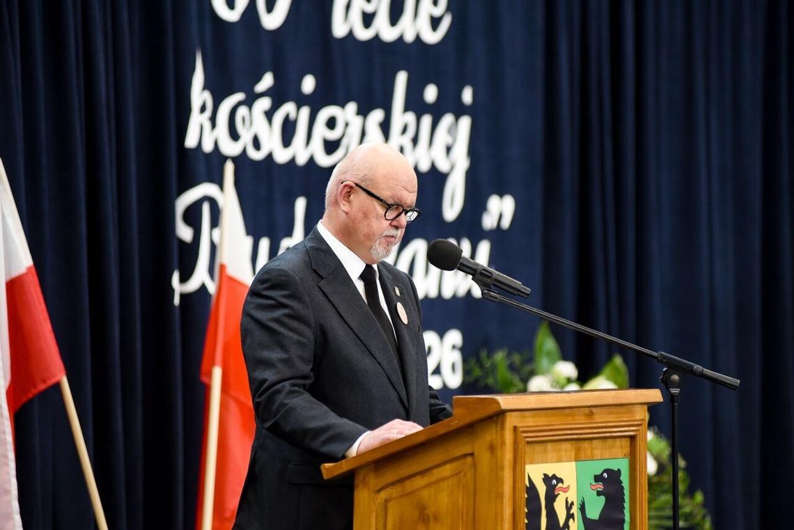 "Budowlanka" w Kościerzynie obchodzi 60 lat. Starosta nagrodził dyrektorów i nauczycieli "Budowlanka" w Kościerzynie obchodzi 60 lat. Starosta nagrodził dyrektorów i nauczycieli