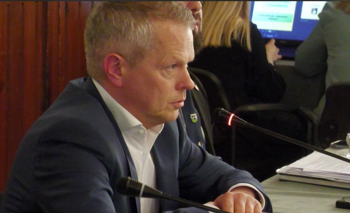 Czy Marcin Modrzejewski straci mandat? Burza wokół dotacji z PUP dla firmy przewodniczącego