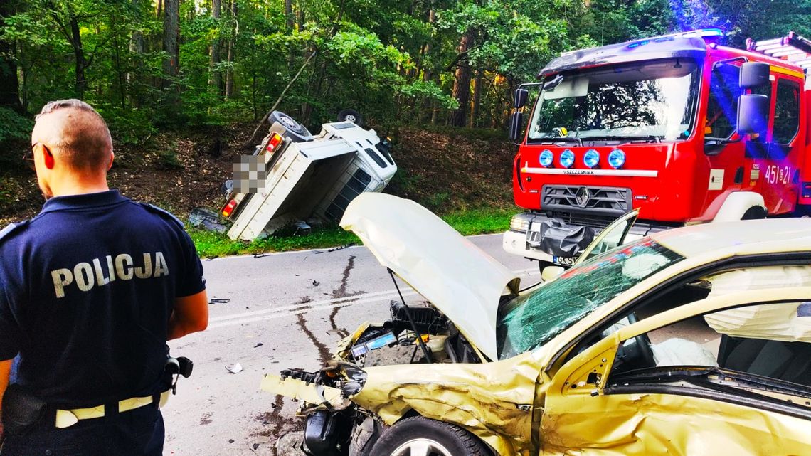 Groźny wypadek pod Kościerzyną: Policja bada okoliczności zderzenia dwóch pojazdów