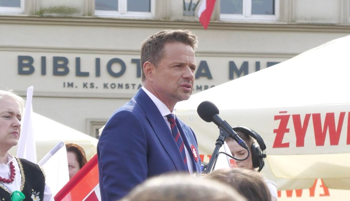 Kilkaset osób na rynku w Kościerzynie – relacja ze spotkania z Rafałem Trzaskowskim