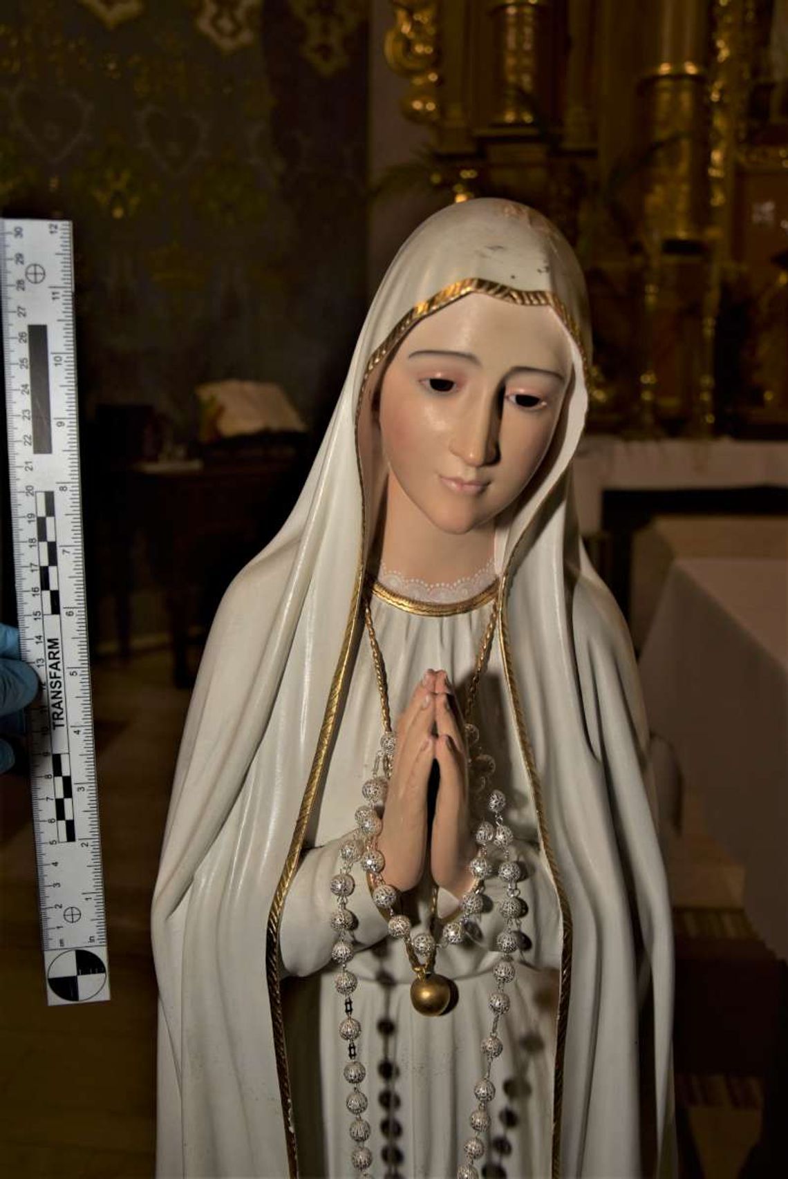 Kobieta ukradła koronę z figurki Maryi 