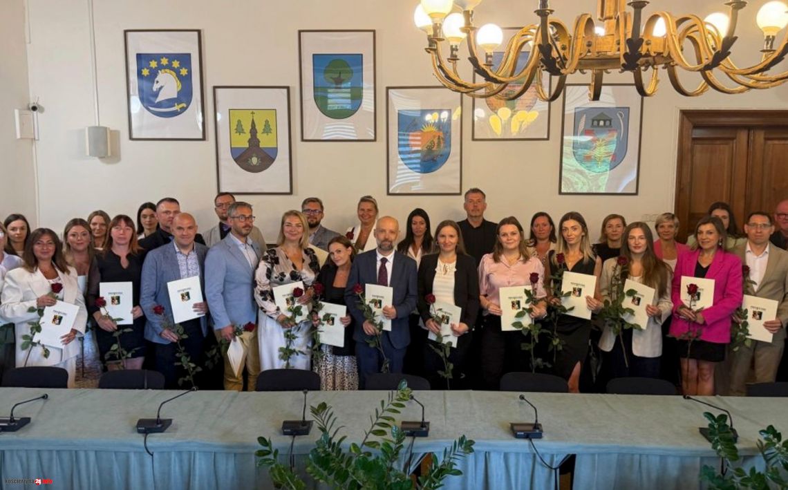 Kościerzyna: 30 nauczycieli odebrało w starostwie akty nauczyciela mianowanego Kościerzyna: 30 nauczycieli odebrało w starostwie akty nauczyciela mianowanego