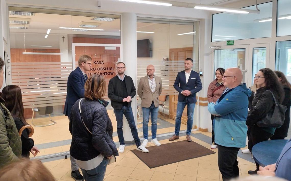 Miasta partnerskie w Kościerzynie – wspólna wystawa, zwiedzanie urzędu i lokalne atrakcje