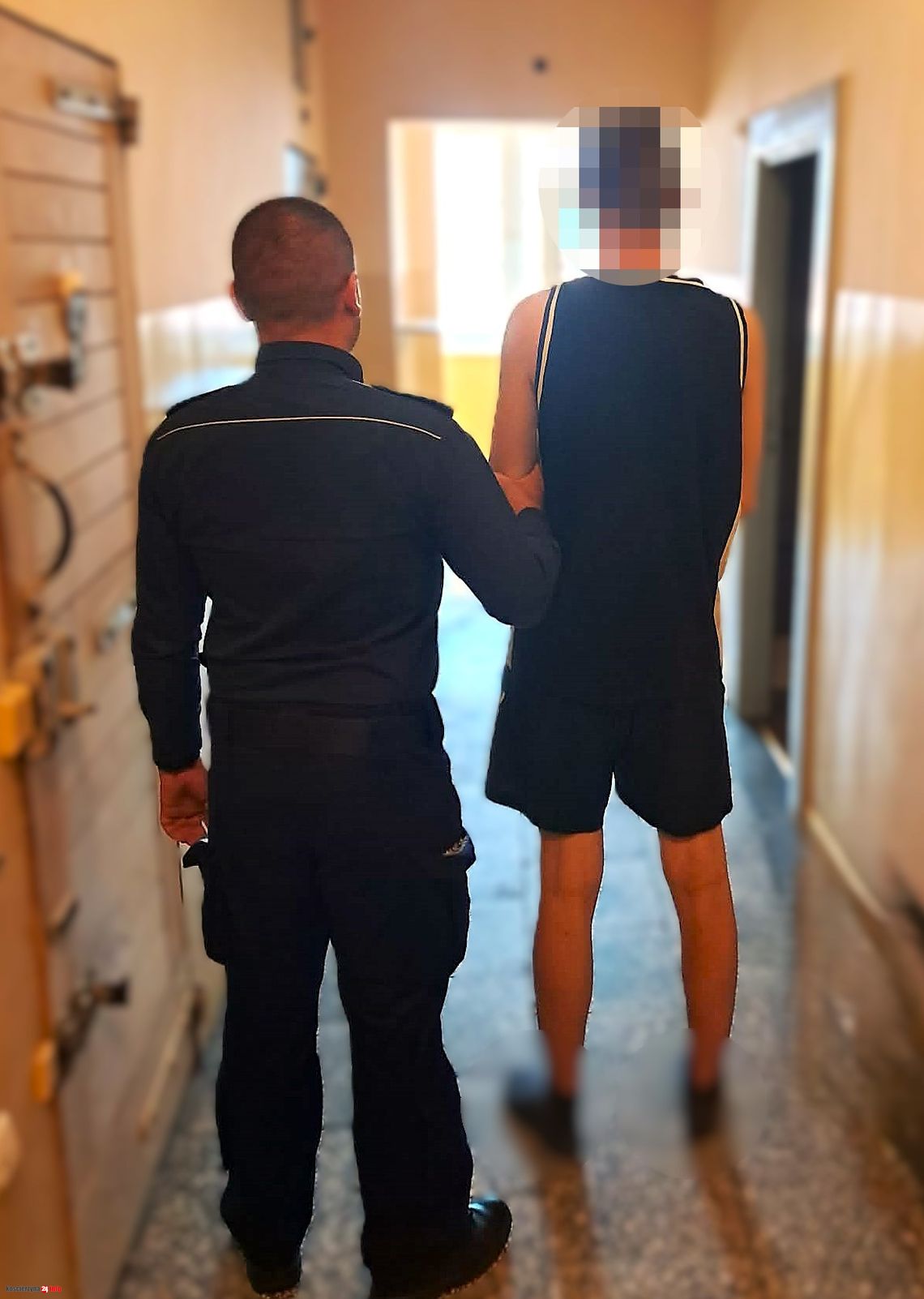 Nerwowa reakcja na patrol zdradziła 27-latka. Przy mężczyźnie ujawniono mefedron Nerwowa reakcja na patrol zdradziła 27-latka. Przy mężczyźnie ujawniono mefedron