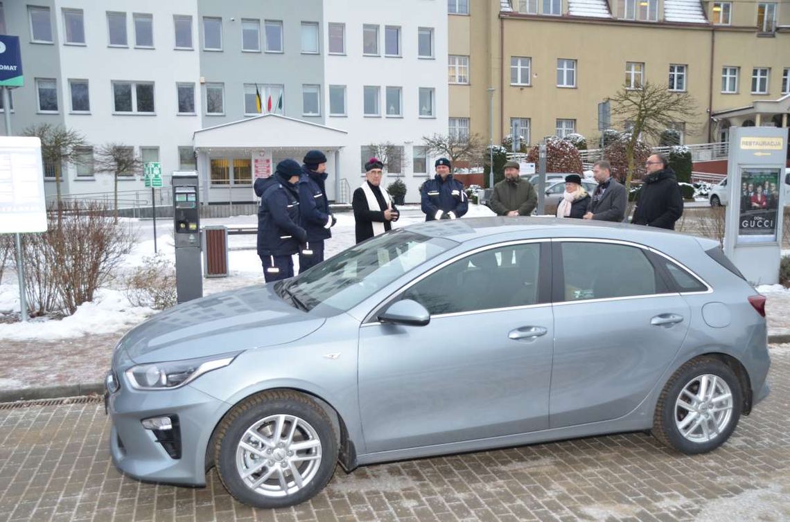 Nowy nieoznakowany radiowóz otrzymała kościerska policja