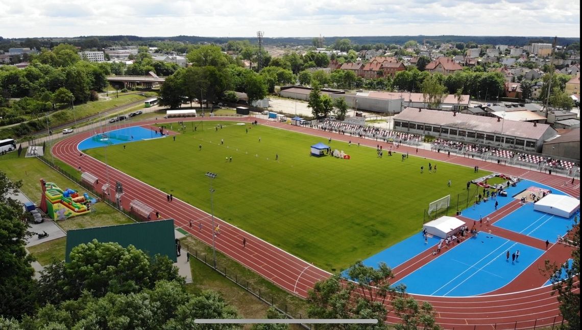 Nowy Stadion Lekkoatletyczny w Kościerzynie oficjalnie otwarty