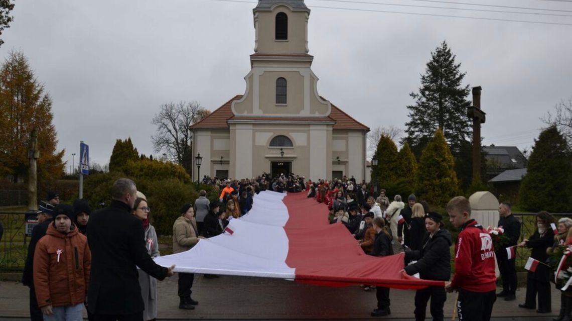 Patriotycznie i rodzinnie. Święto Niepodległości w Dziemianach Patriotycznie i rodzinnie. Święto Niepodległości w Dziemianach