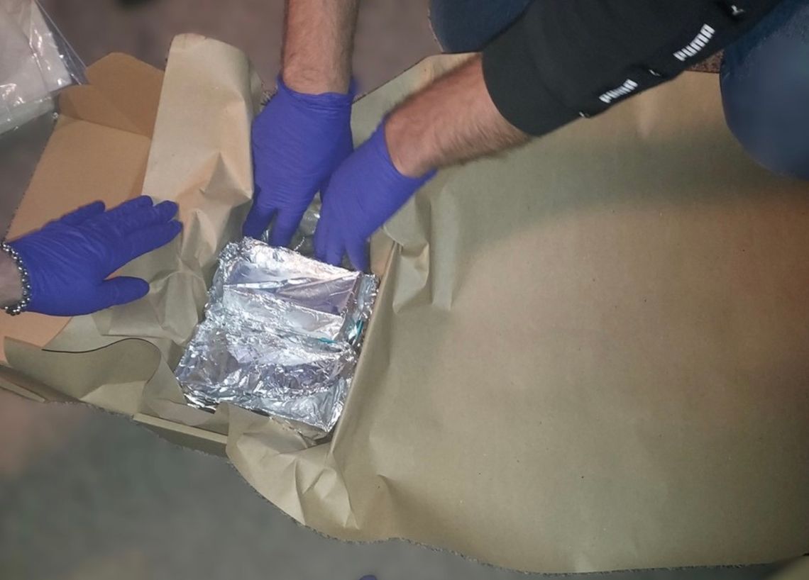 Policja rozbiła domową hurtownię narkotyków w Kościerzynie Policja rozbiła domową hurtownię narkotyków w Kościerzynie