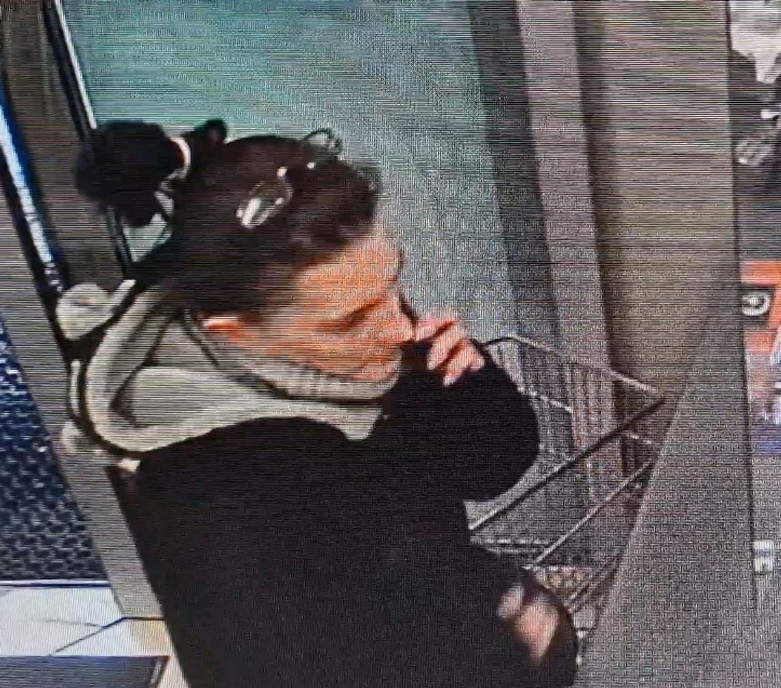 Policja szuka kobiety, która posługiwała się cudzą kartą bankomatową!