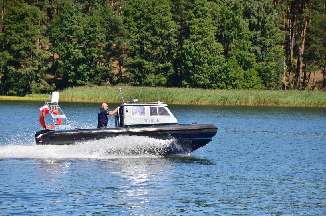 Policja w Kościerzynie dba o bezpieczeństwo nad Jeziorami Wdzydzkimi