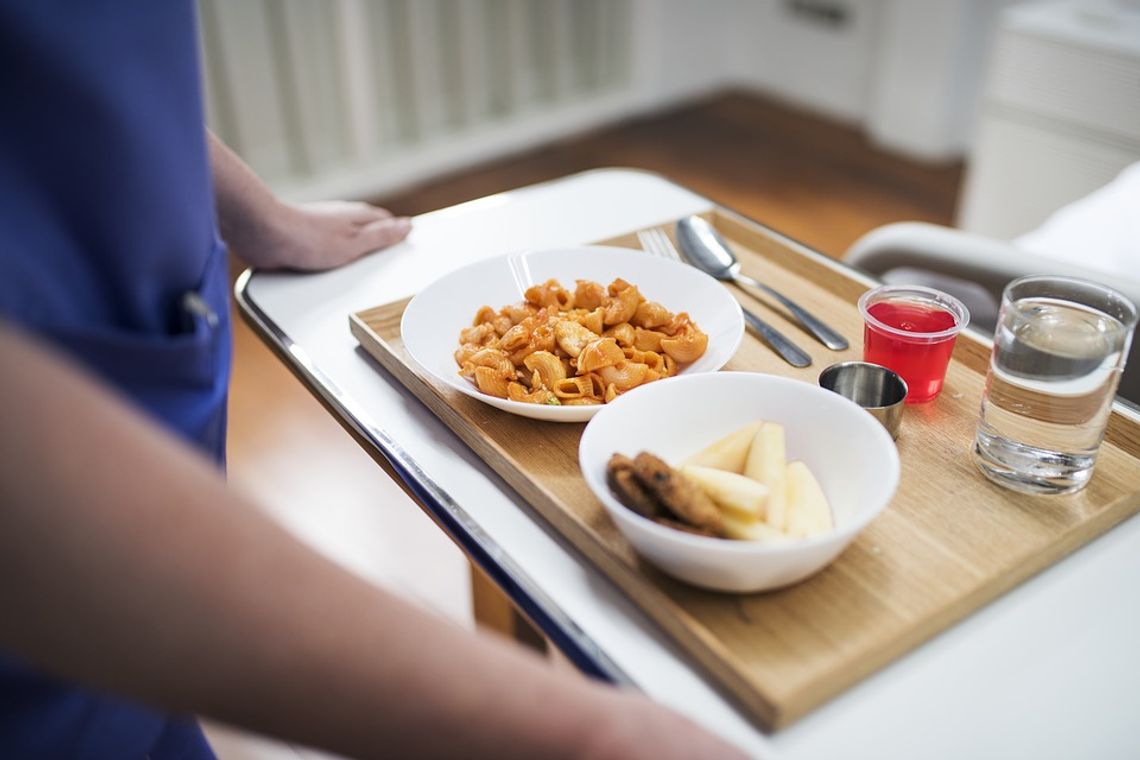 Posiłki w szpitalach nieadekwatne do stanu zdrowia pacjentów