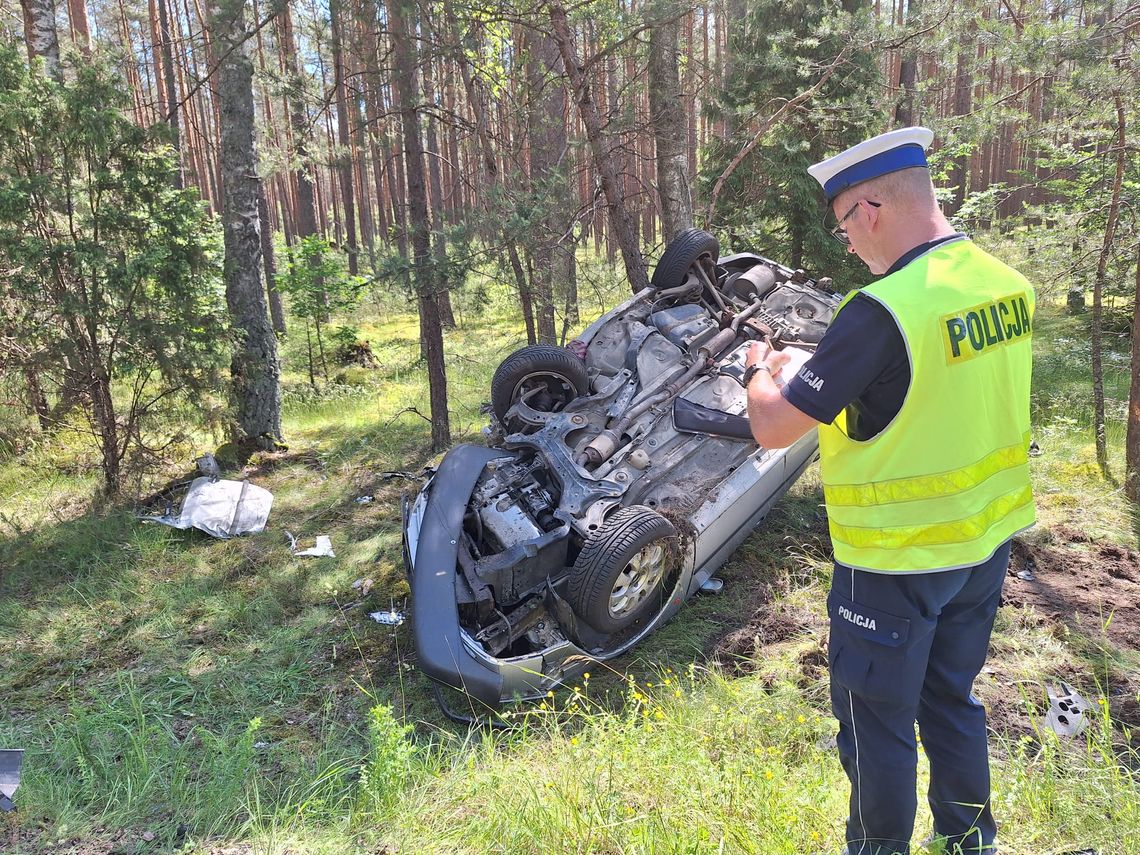 Poważny wypadek drogowy na DW235 koło Lipusza: trzy osoby w szpitalu