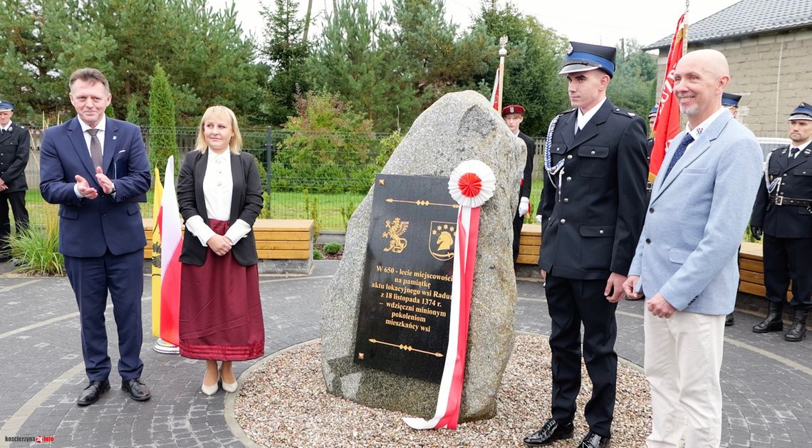 Raduń świętuje 650 lat. Na nowym skwerze stanął obelisk upamiętniający lokację wsi Raduń świętuje 650 lat. Na nowym skwerze stanął obelisk upamiętniający lokację wsi