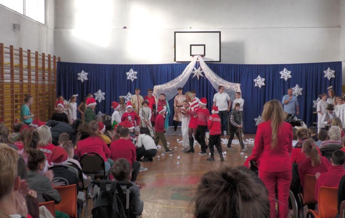 Rękodzieło i świąteczne jasełka w SOSW w Kościerzynie