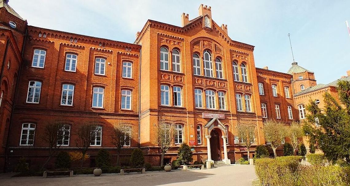 Nowoczesne sprzęty dla szkół w Kościerzynie: inwestycja w przyszłość zawodową