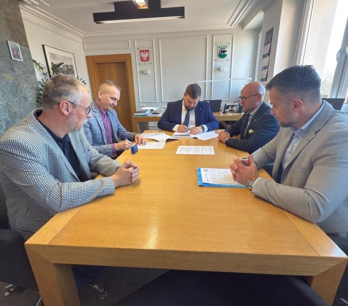 Rusza modernizacja Świętojańskiej. Trzy etapy robót Rusza modernizacja Świętojańskiej. Trzy etapy robót