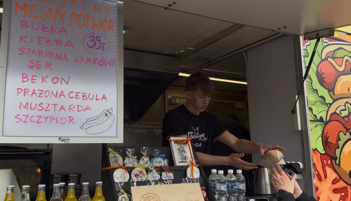 Smaki świata w sercu Kościerzyny: Tak minął weekend z food truckami Smaki świata w sercu Kościerzyny: Tak minął weekend z food truckami
