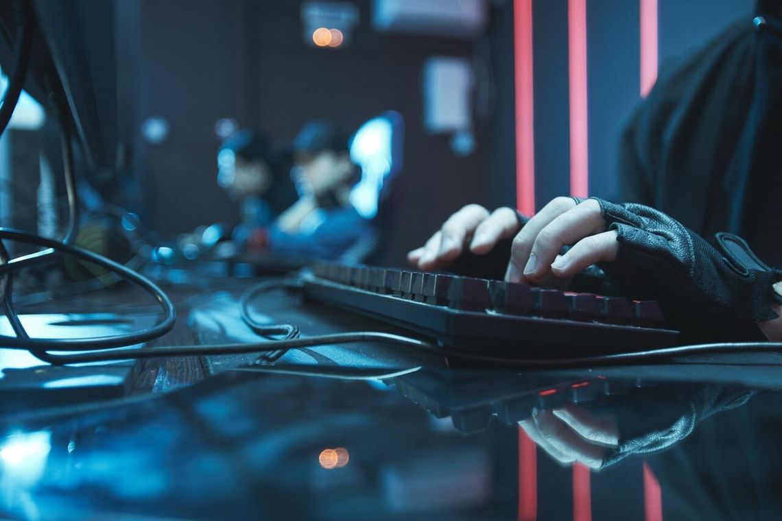 Straty rzędu 60 tys. zł – oszuści znów atakują w powiecie kościerskim!