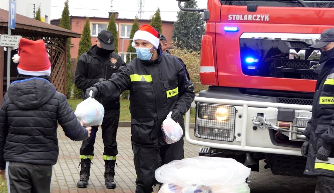 Strażacy i motocykliści z wielkimi sercami - rozdawali prezenty