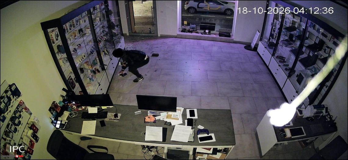 Telefony i tablety za 15 tys. zł zniknęły z salonu w Kościerzynie. Jest zatrzymany Telefony i tablety za 15 tys. zł zniknęły z salonu w Kościerzynie. Jest zatrzymany
