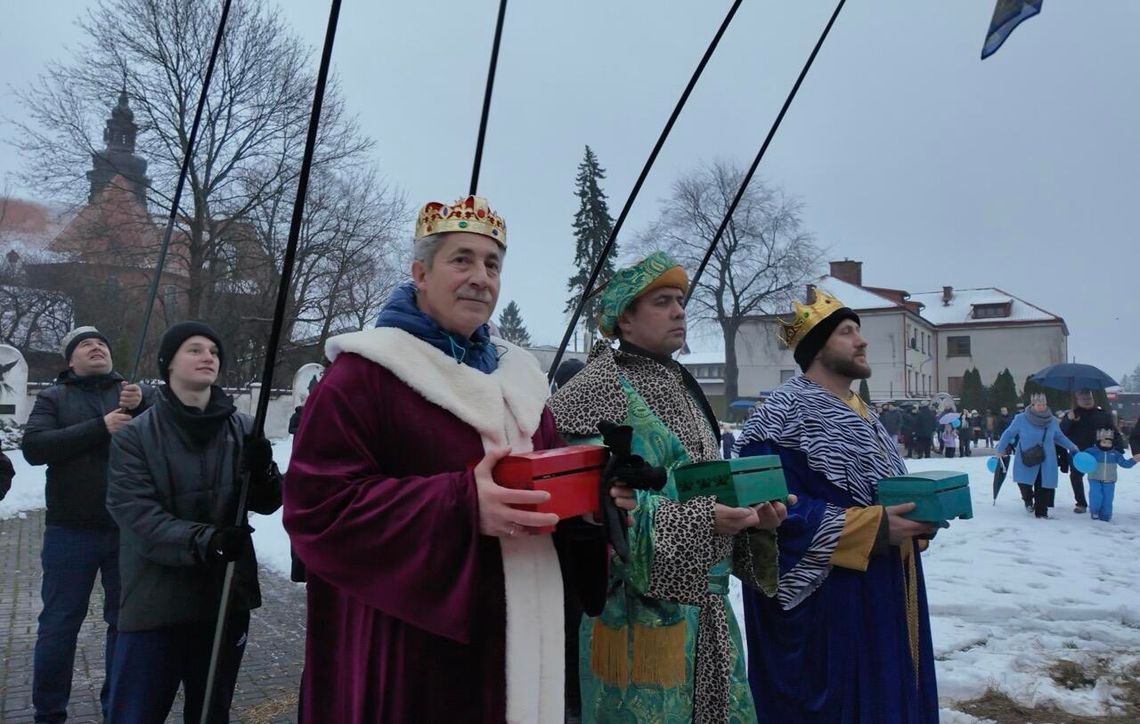Tłumy na ulicach Kościerzyny: Orszak Trzech Króli po raz drugi!