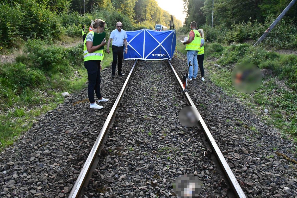 Tragedia na torach w Kościerzynie – 67-letnia kobieta zginęła potrącona przez pociąg