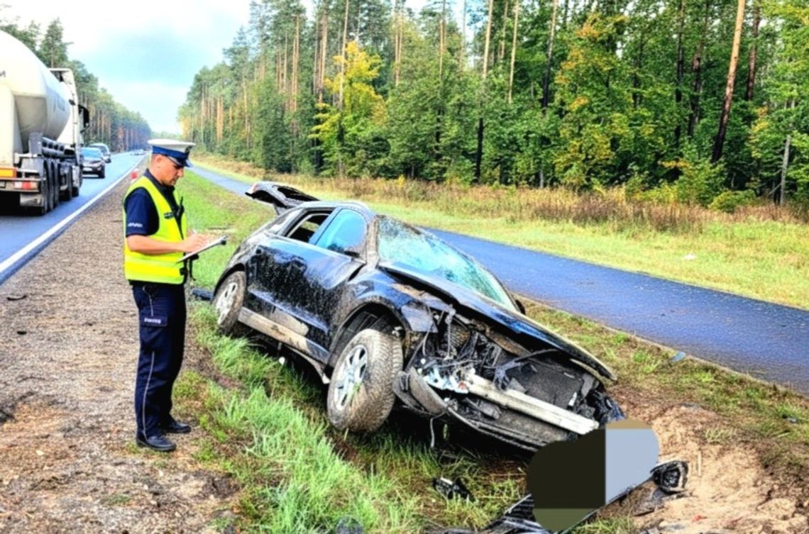 Wypadek na drodze Kościerzyna–Łubiana: kierowca audi dachował, służby w akcji