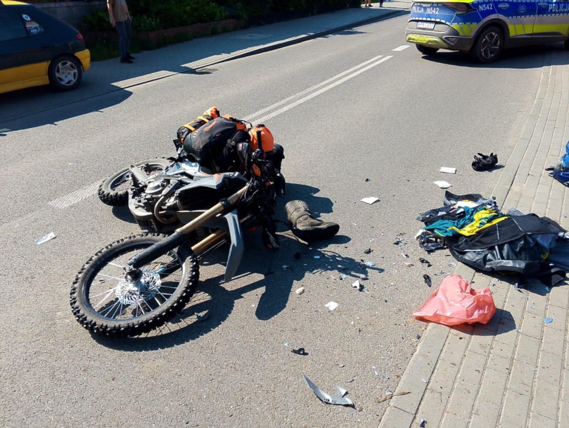 Wypadek w Orlu: zderzenie motocykla i dostawczaka – 49-latek trafił do szpitala