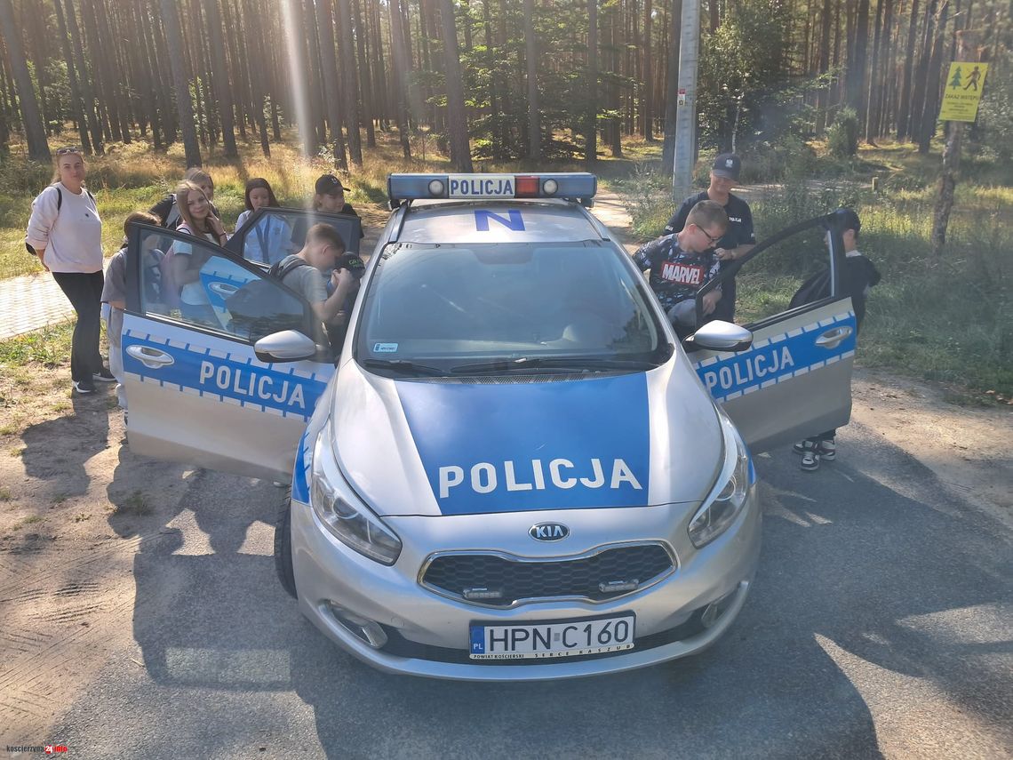 Zabawa i nauka na grze miejskiej Łubiana–Garczyn. Policja uczyła, jak unikać zagrożeń Zabawa i nauka na grze miejskiej Łubiana–Garczyn. Policja uczyła, jak unikać zagrożeń