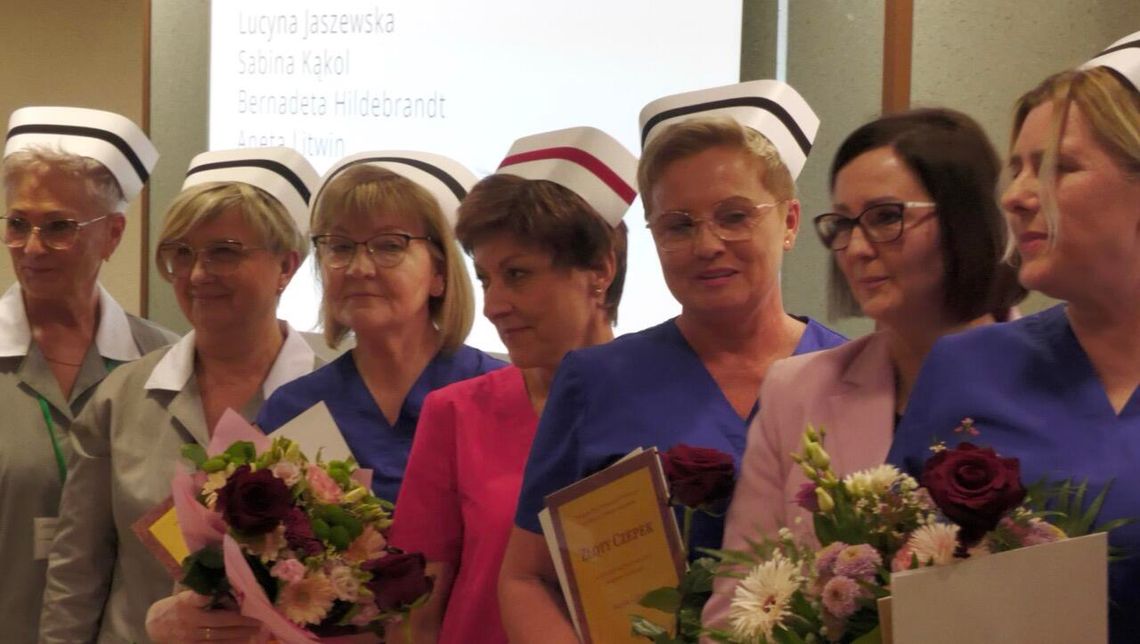 Złote czepki dla najlepszych: wyjątkowe święto pielęgniarek w Kościerzynie