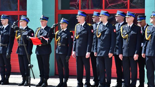 Awanse i odznaczenia dla strażaków z Kościerzyny